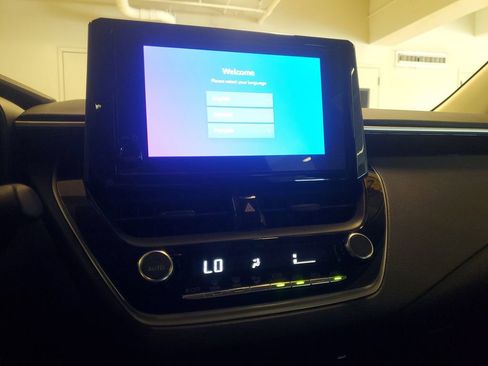 Used 2023 Toyota Corolla LE image 24