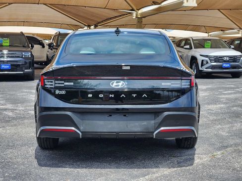 Certified 2025 Hyundai Sonata SE FWD image 6
