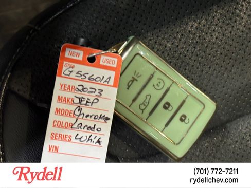 Used 2023 Jeep Grand Cherokee L Laredo AWD/4WD image 6