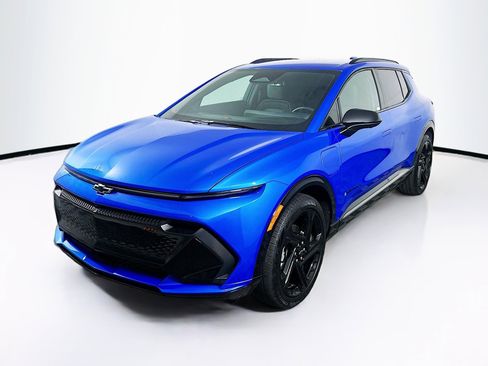 Used 2024 Chevrolet Equinox EV RS image 3