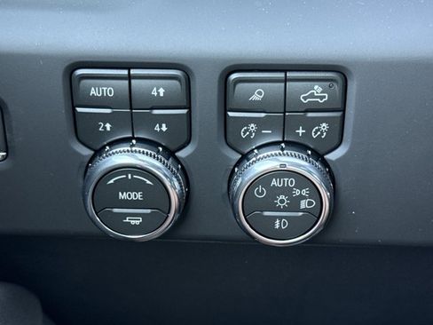 New 2026 GMC Sierra 2500 AT4 w/ AT4 Premium Plus Package AWD/4WD image 21