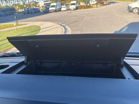 Used 2025 Mercedes-Benz Sprinter 2500 image 24