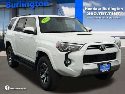 Used 2024 Toyota 4Runner TRD Off-Road Premium image 4