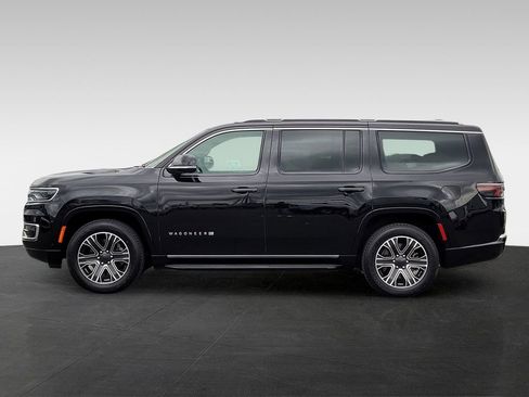 Used 2024 Jeep Wagoneer Series II w/ Flexible Seating Group RWD image 7