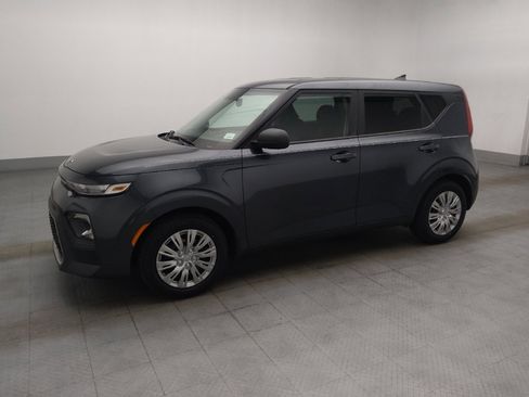 Used 2020 Kia Soul LX FWD image 2