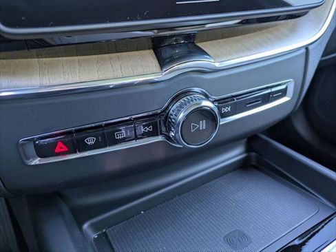 New 2026 Volvo XC60 B5 Plus w/ Protection Package Premier image 10