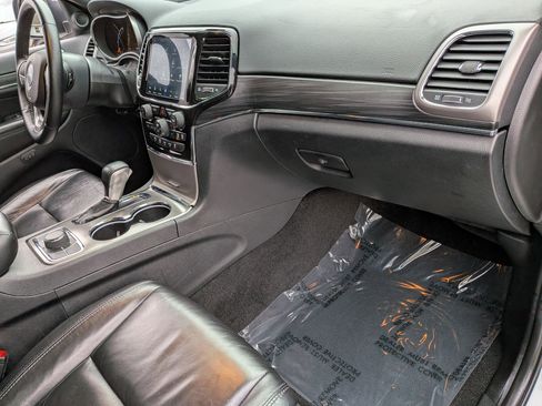 Certified 2022 Jeep Grand Cherokee Limited image 40