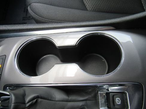 Used 2025 Chevrolet Malibu LT image 44