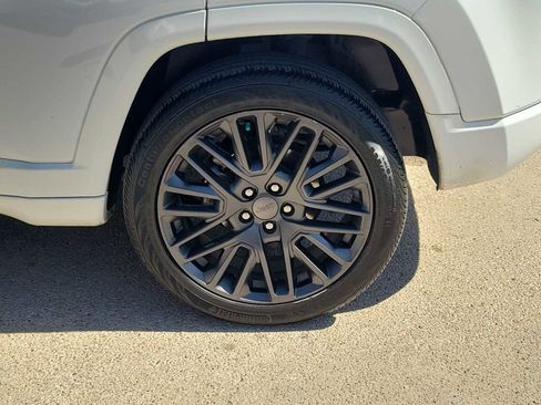 Used 2022 Jeep Compass High Altitude image 12