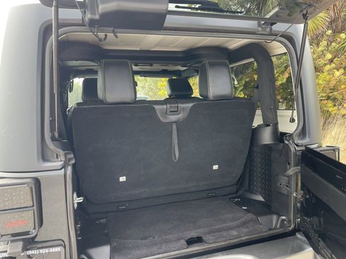 Used 2015 Jeep Wrangler Sport image 39