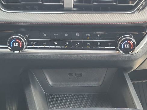 New 2026 Chevrolet Equinox RS w/ LPO, Floor Liner Package image 22