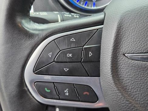 Used 2021 Chrysler 300 Touring w/ Sport Appearance Package RWD image 26