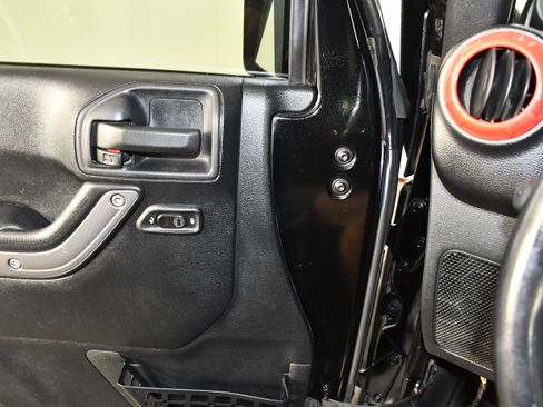 Used 2011 Jeep Wrangler Unlimited Sport AWD/4WD image 39