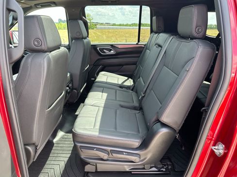 Used 2024 Chevrolet Suburban RST w/ Max Trailering Package AWD/4WD image 24
