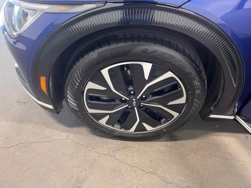 Used 2022 Kia EV6 Wind image 30