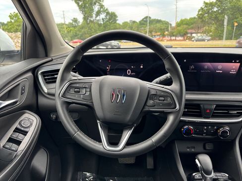 Used 2025 Buick Encore GX Preferred FWD image 30