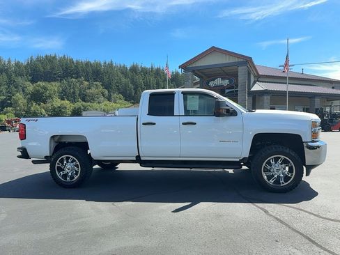 Used 2017 Chevrolet Silverado 2500 W/T w/ WT Convenience Package AWD/4WD image 7
