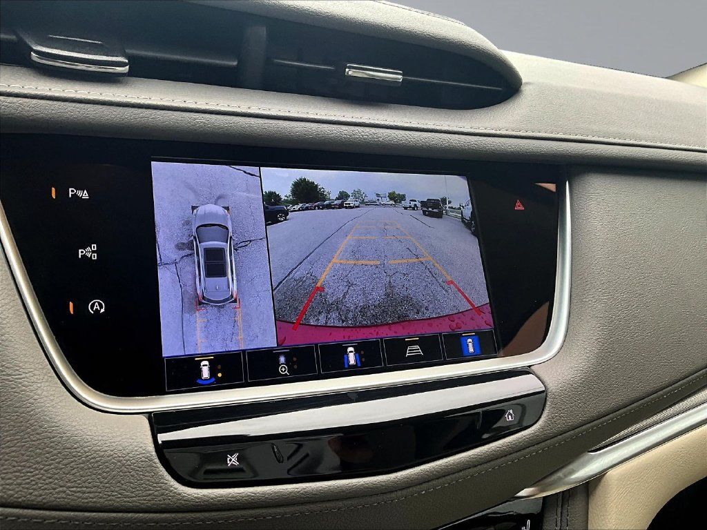 Used 2023 Cadillac XT5 Premium Luxury w/ Technology Package FWD image 16