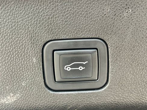 Used 2023 Chevrolet Tahoe RST w/ Luxury Package image 17