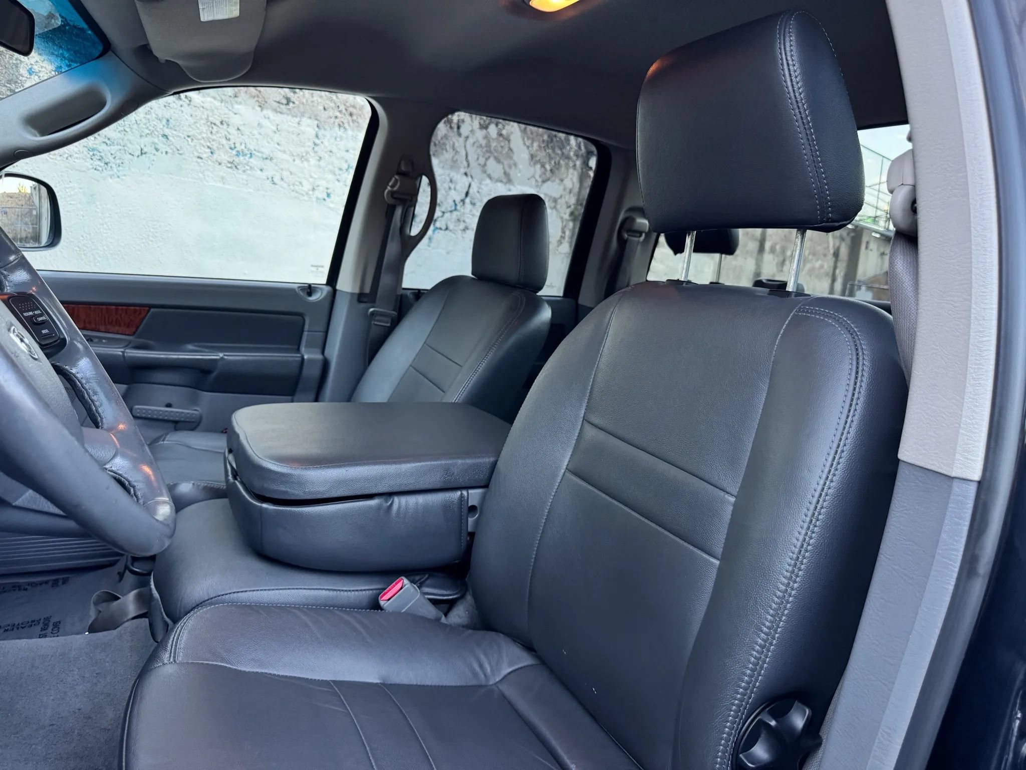 Used 2006 Dodge Ram 2500 Truck SLT AWD/4WD image 15