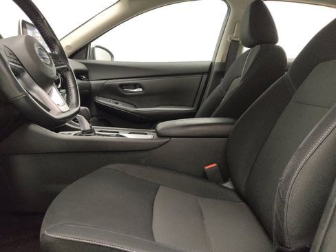 Used 2022 Nissan Sentra SV FWD image 17