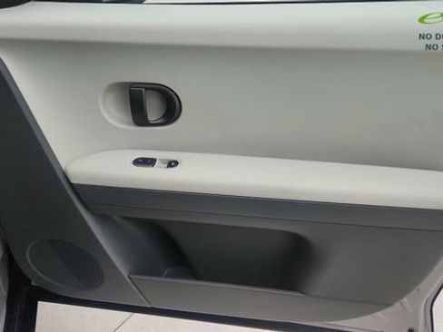 Used 2025 Hyundai Ioniq 5 SE RWD image 24