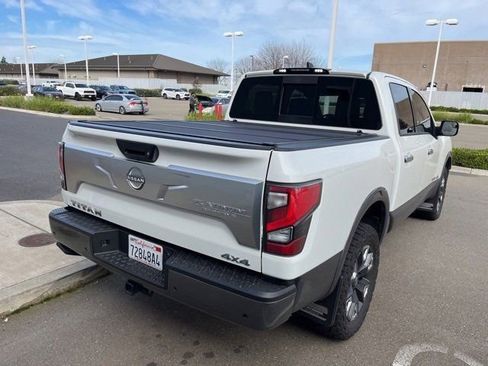 Used 2024 Nissan Titan Platinum Reserve w/ Moonroof Package image 5