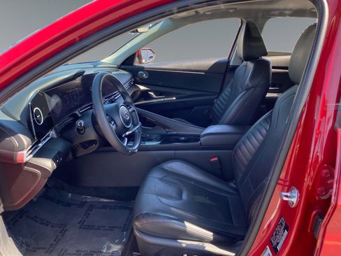 Used 2023 Hyundai Elantra Limited FWD image 9