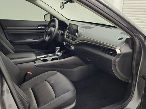 Used 2024 Nissan Altima 2.5 SV FWD image 20