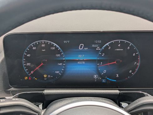 Certified 2023 Mercedes-Benz GLA 250 4MATIC w/ Premium Package image 13