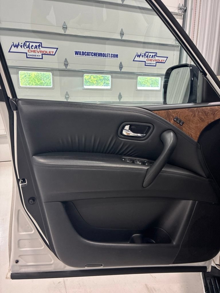 Used 2024 Nissan Armada SL w/ Captain's Chairs Package AWD/4WD image 17