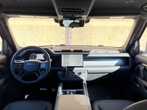 New 2025 Land Rover Defender 110 V8 image 18
