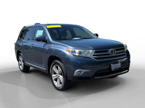 Used 2012 Toyota Highlander Limited w/ Tow Pkg AWD/4WD image 7