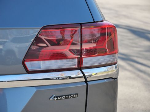 Certified 2023 Volkswagen Atlas SEL AWD/4WD image 17