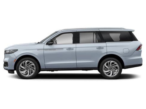 New 2026 Lincoln Navigator Reserve AWD/4WD image 3