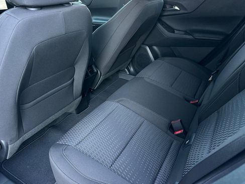 New 2026 Chevrolet Equinox LT image 12