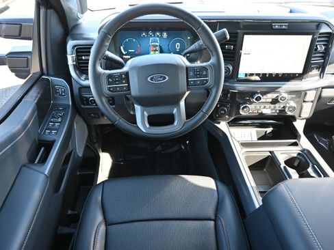 New 2026 Ford F250 Lariat w/ Black Appearance Package image 22