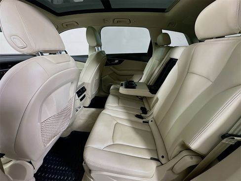 Used 2018 Audi Q7 3.0T Premium Plus image 4