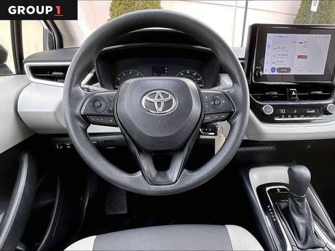 Used 2024 Toyota Corolla LE image 6