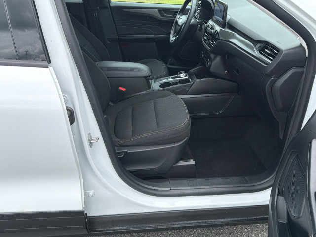 Used 2025 Ford Escape Active FWD image 13