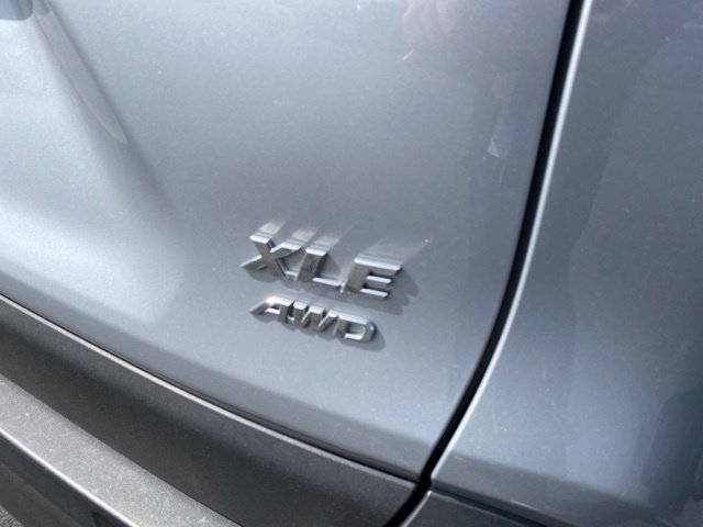 Certified 2025 Toyota RAV4 XLE AWD/4WD image 9