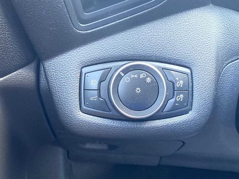 Used 2017 Ford Escape SE image 27