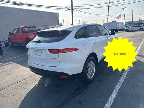Used 2018 Jaguar F-PACE image 4