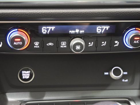 New 2025 Audi Q3 2.0T Premium Plus image 13