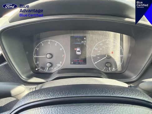 Used 2025 Toyota Corolla LE FWD image 18