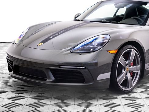 Certified 2025 Porsche 718 Cayman S RWD image 33