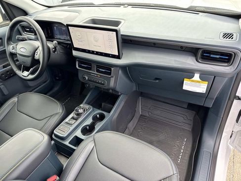 New 2025 Ford Maverick Lobo image 17