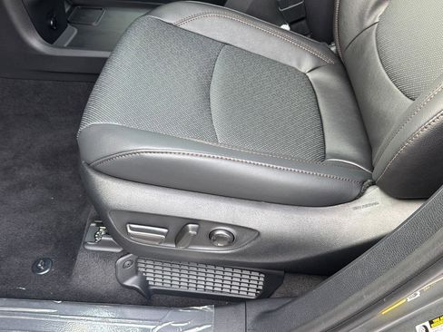 New 2026 Toyota Sienna Platinum image 25