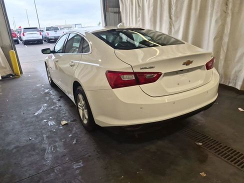 Used 2024 Chevrolet Malibu LT FWD image 2