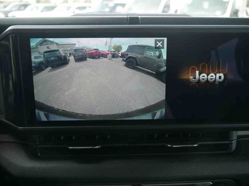 Used 2024 Jeep Wrangler Unlimited Sport AWD/4WD image 25